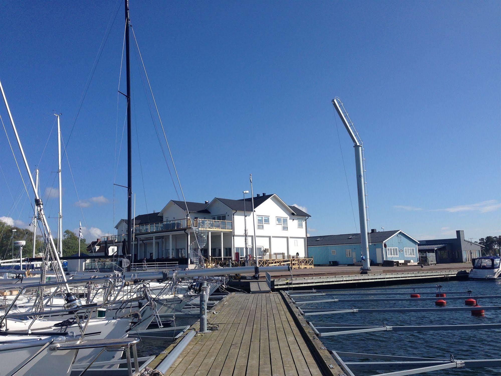 Hotell Hamnen Färjestaden Exteriér fotografie
